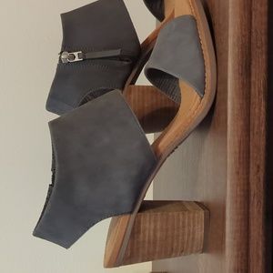 TOMS Majorca Cutout Heel Size 9.5